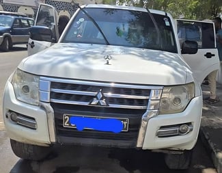 Mitsubishi Pajero 2017, diesel, boîte automatique, excellent état
