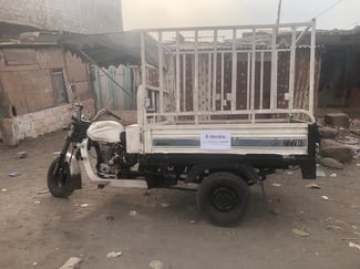 Moto Bajaj à vendre, prix négociable