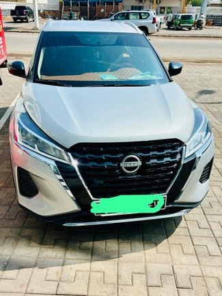 Nissan Kicks 23, essence, boîte manuelle, 17,000 km, entretien chez Ac Ries