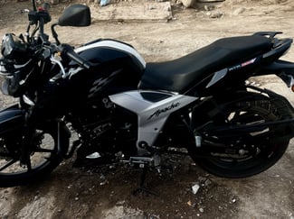 Moto TVS, économique & puissante, look sportif, confortable