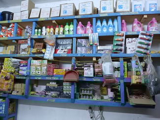 Boutique bien située - Prix négociable