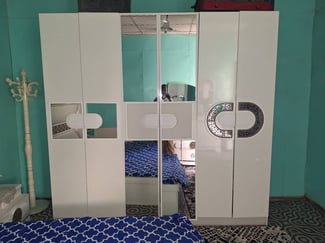 Meuble lit et armoire neufs à vendre à prix imbattable