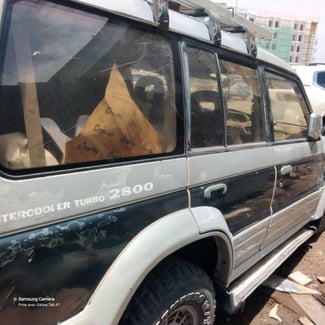 Mitsubishi Pajero 2021, comme neuf, prix négociable