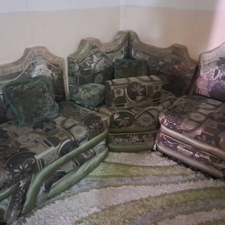 Salon avec décoration douce et ambiance relaxante