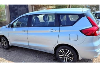 Suzuki Ertiga 2023, essence, 7 places, climatisation, double clé
