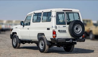 Toyota Land Cruiser 2025, V6 4.2L, boîte manuelle, gasoil, excellent état
