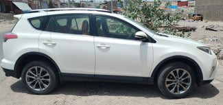 Toyota RAV4 4x4, Automatique Essence, Climatisation, Bon état