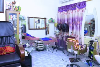 Salon de coiffure pour femme complet à vendre