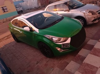 Hyundai Avante en très bon état à vendre