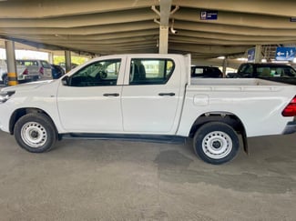 Location Toyota Hilux 2022, puissant et confortable