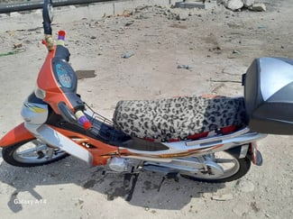 Motocyclette en bon état, négociable, 6 mois d'utilisation