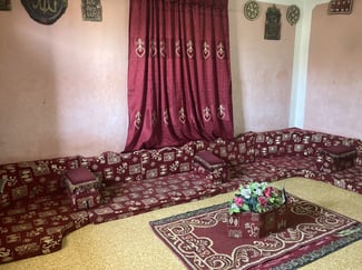 Salon Qaaci, prix négociable