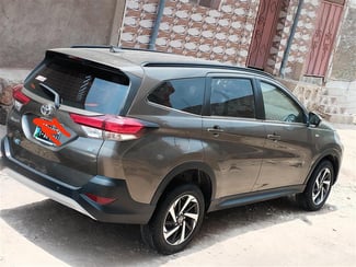 Toyota Rush 2023, boîte automatique, faible kilométrage