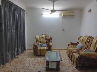 Appartement meublé spacieux avec parking sécurisé à Gabode 5