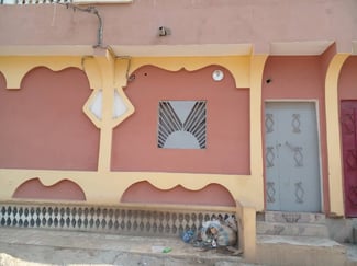 Chambre à louer avec toilettes privées à Bawarko 2