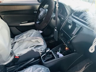 Suzuki Dzire 2024, essence, boîte automatique, excellent état