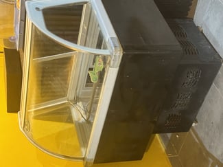 Frigo pour gâteau jamais utilisé