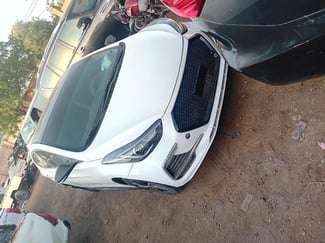 Hyundai Avante 2014, automatique, blanc, climatisation parfaite