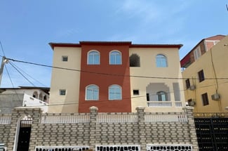 Villa F7 avec spacieux parking et 3 balcons à louer aux Salines Ouest