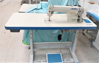 Machine à coudre JUKI DLL8700, neuve avec couture professionnelle.