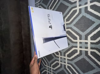 PS5 Slim en excellent état, prix négociable