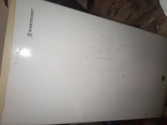 Réfrigérateur Westpoint 8 mois d'utilisation sans fuite de gaz