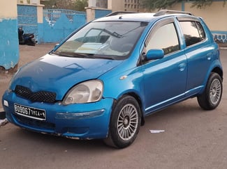Toyota Vitz 2002, transmission automatique, essence économique