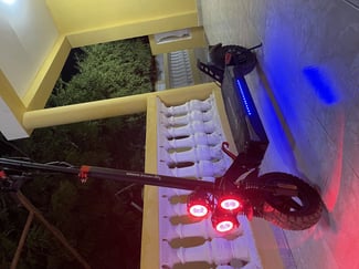 Trottinette électrique Unique Winner – État neuf