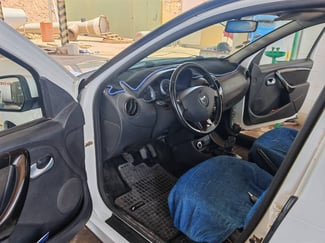 Dacia Duster Diesel en excellent état avec pneus neufs