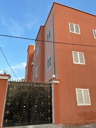 2 Appartement spacieux avec suppresseur d'eau dans la cité Wadagir