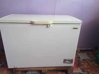 Cong&eacute;lateur en excellent &eacute;tat, utilis&eacute; moins d'un an