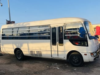 Bus Mitsubishi Rosa 30 places, diesel, &eacute;tat impeccable