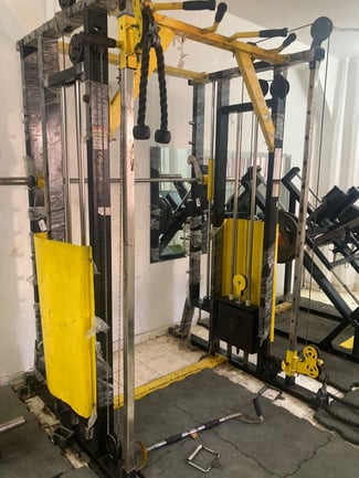 Mat&eacute;riel complet de musculation professionnelle &ndash; &eacute;tat neuf