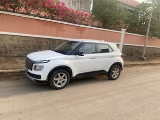 Hyundai Venue Turbo 2023, SUV compact en excellent état