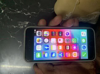 iPhone 6 32 Go avec chargeur