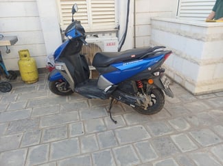 TVS NTROQ 125 - Moto Scooter en bon &eacute;tat