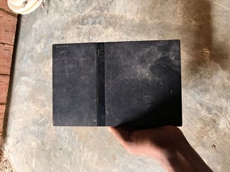 Console de jeu Play 2 avec manette