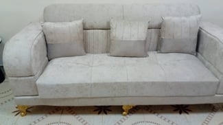 2 Salons complets &agrave; vendre, prix n&eacute;gociable