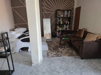 &Eacute;quipement pour salon de coiffure et manucure - tout &agrave; prix r&eacute;duit !