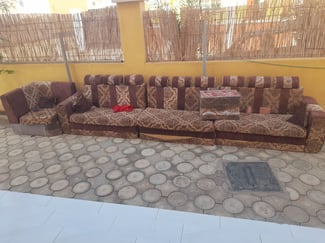 Salon complet en bon &eacute;tat avec tapisserie &agrave; retaper