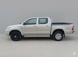 Toyota Hilux 2014, moteur 5L, en excellent état