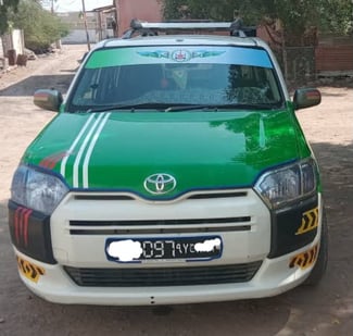 Toyota Probox 2016, essence, boîte automatique, faible kilométrage