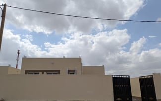 Villa neuve 3 chambres avec parking s&eacute;curis&eacute; &agrave; PK18