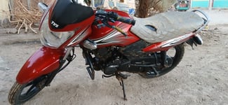 Moto 100cc sport en excellent &eacute;tat &agrave; prix attractif