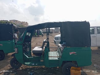 Bajaj D105 en excellent &eacute;tat