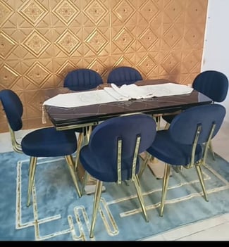 Table à manger extensible neuve avec 6 chaises