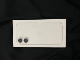 iPhone 16 neuf, jamais utilis&eacute;, avec bo&icirc;te et accessoires