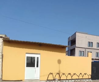 Local commercial neuf 5x5 &agrave; Guelleh Batal