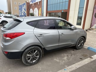 Location de voiture propre et confortable, disponible