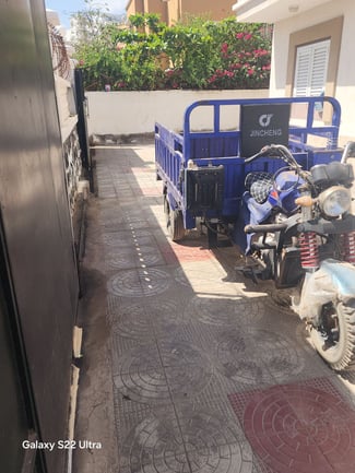 Moto Bajaj en excellent &eacute;tat, fiable et &eacute;conomique